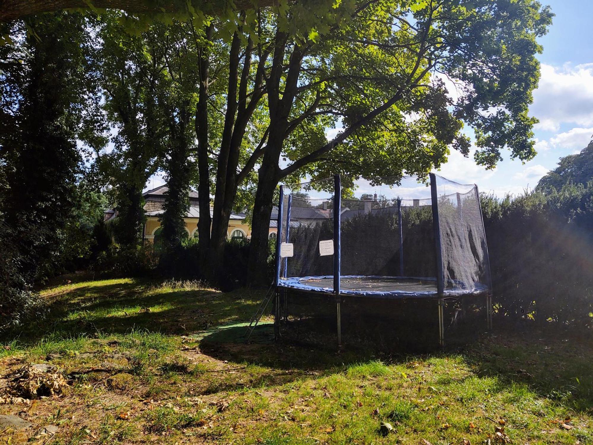 Ferienwohnung Zamek Usobi Exterior foto